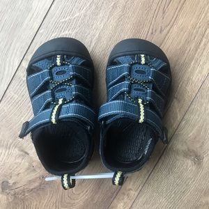 Keen baby shoes